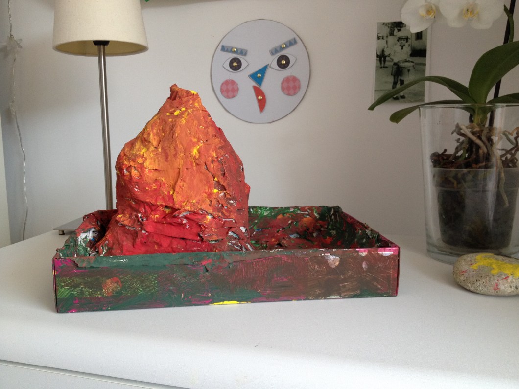  Volcano by Learn and Play en Anglais